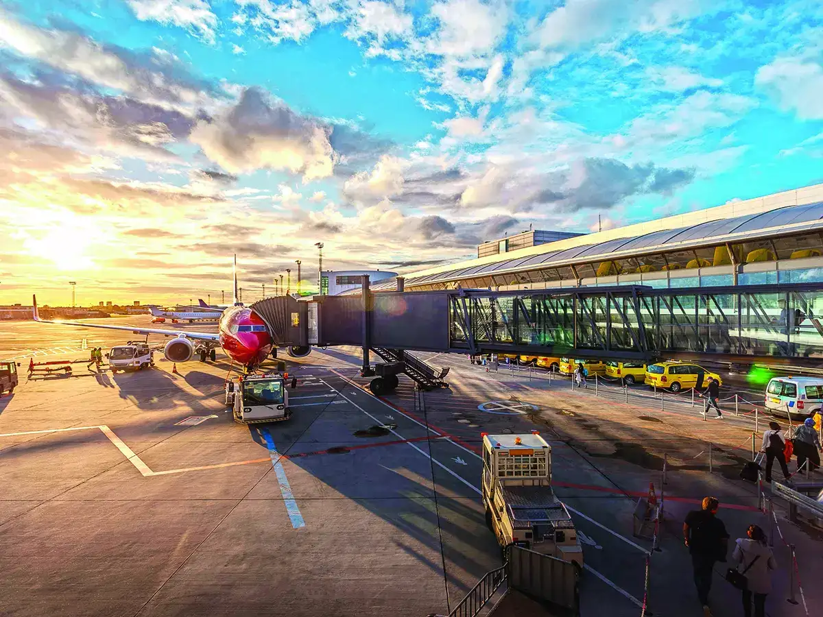 Airport expansion visualisation and validation with existing conditions.